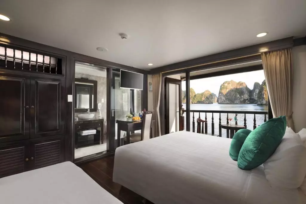 Alice Cruise Halong